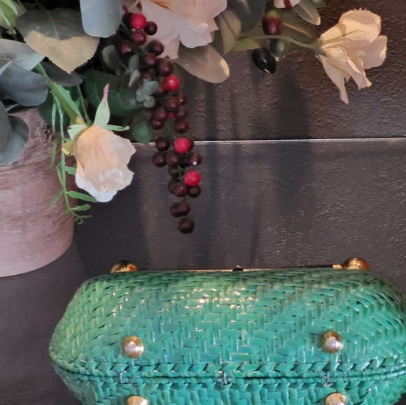 RODO vintage 70s green wicker crescent shaped handbag - Picture 5 of 11